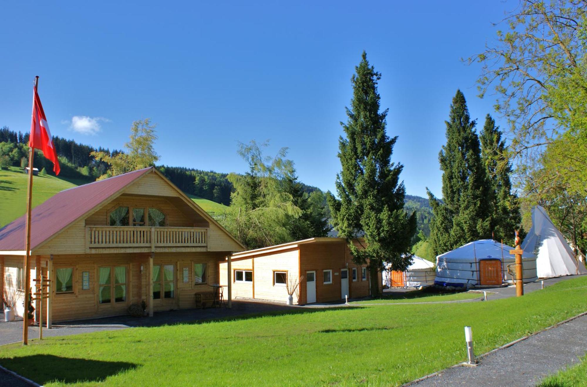 Villa Donkey Chalet Degersheim Екстериор снимка